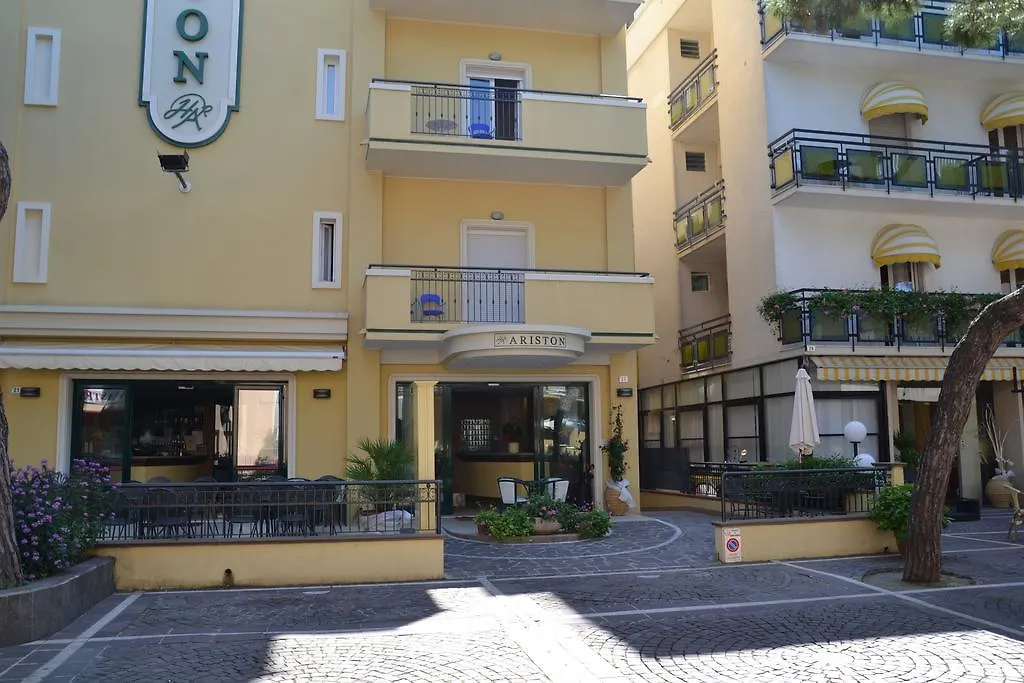 Hotel Ariston Мизано-Адриатико