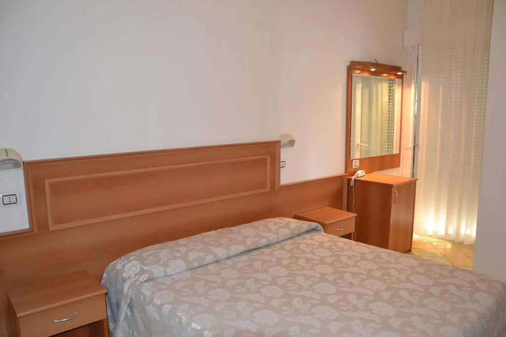 Hotel Ariston Мизано-Адриатико