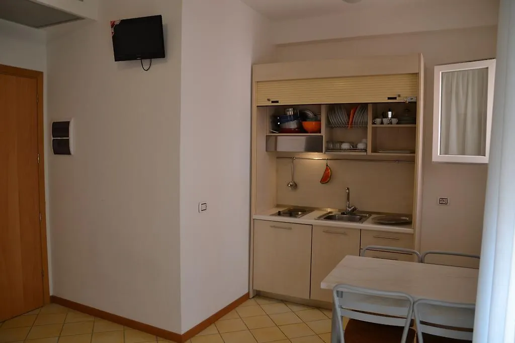 Hotel Ariston Мизано-Адриатико