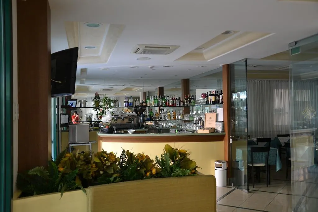 Hotel Ariston Мизано-Адриатико