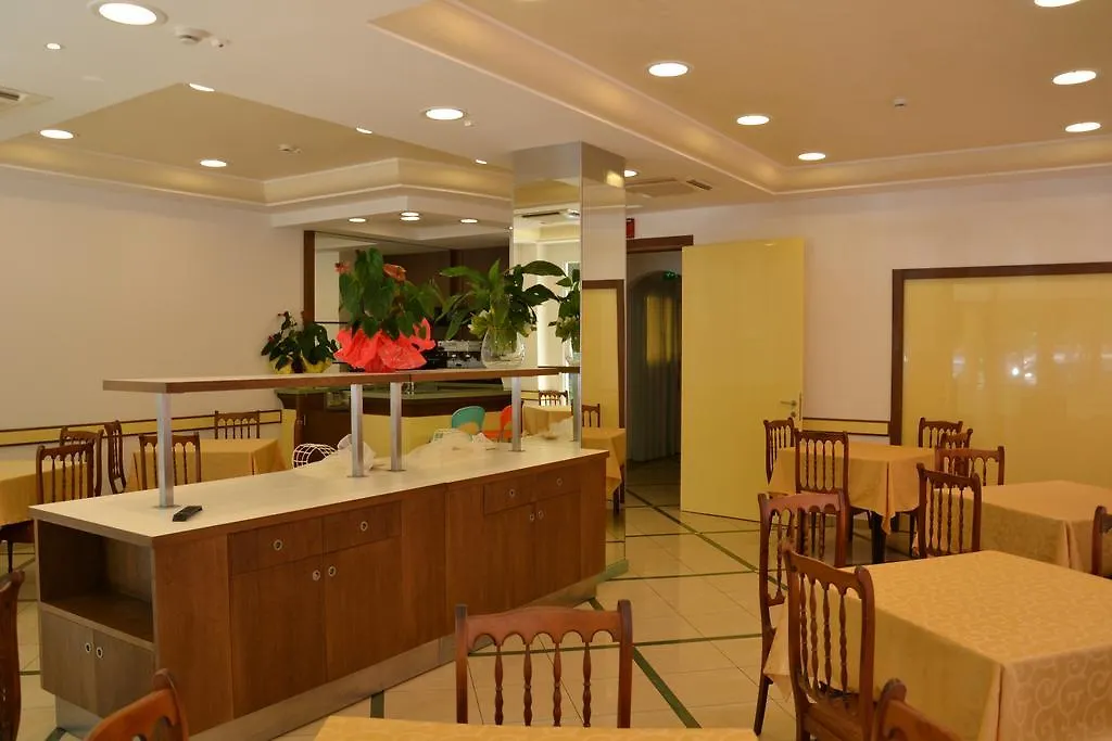 Hotel Ariston Мизано-Адриатико